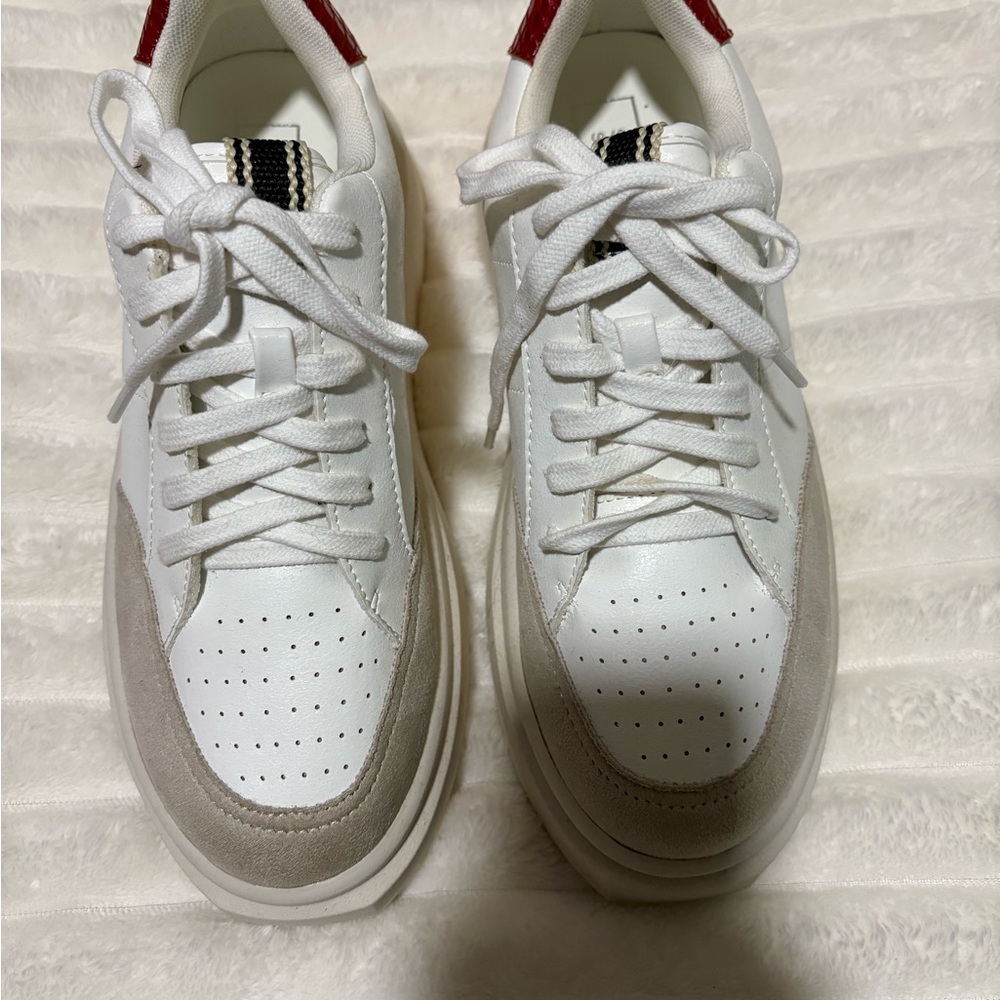 Stylish White and Animal Print Women’s Sneaker